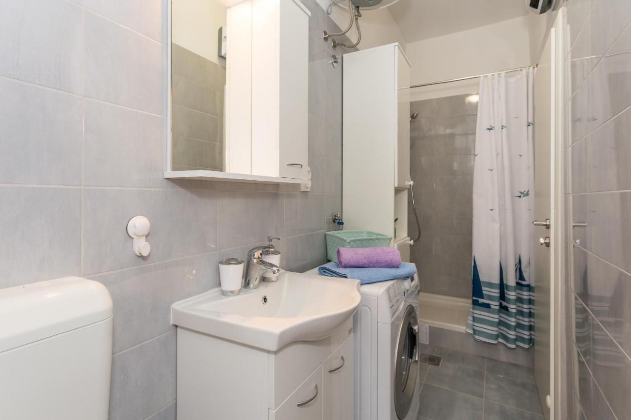 Comfortable Modern Studio With Shaded Patio 스플리트 외부 사진