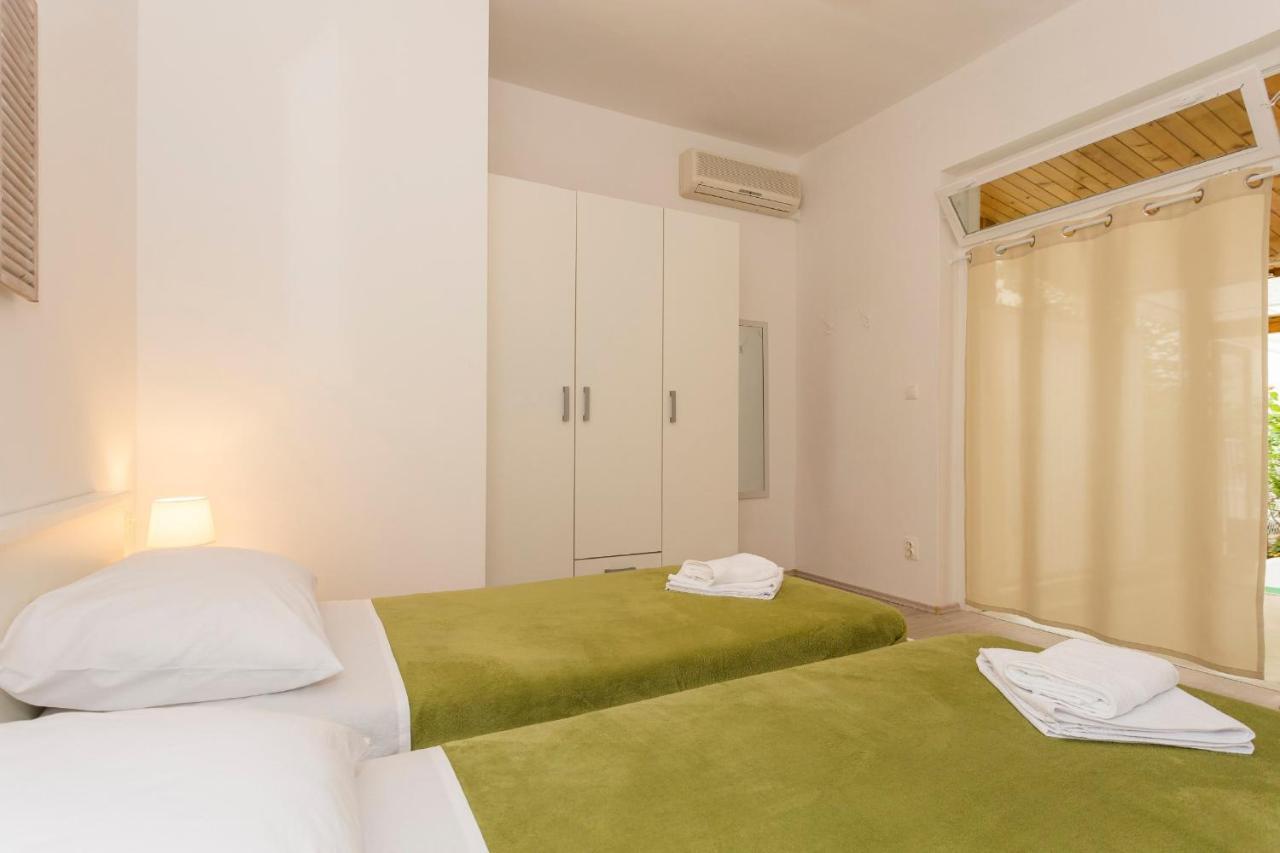 Comfortable Modern Studio With Shaded Patio 스플리트 외부 사진